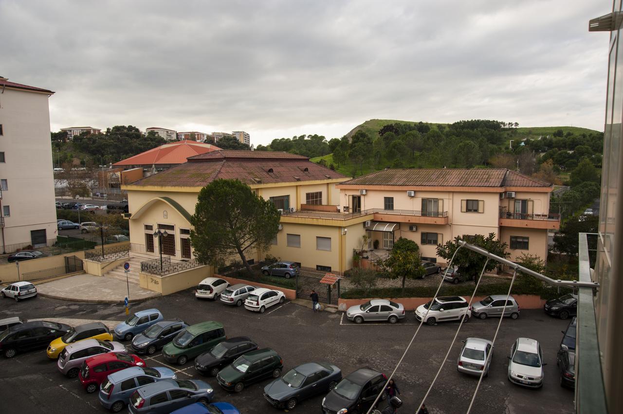 Alma B&B Crotone Eksteriør billede