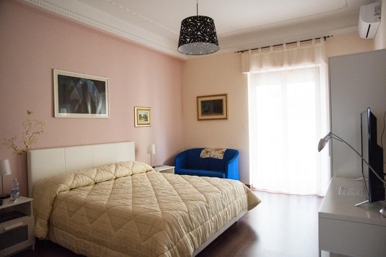 Alma B&B Crotone Eksteriør billede